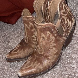 Ariat Dixon’s